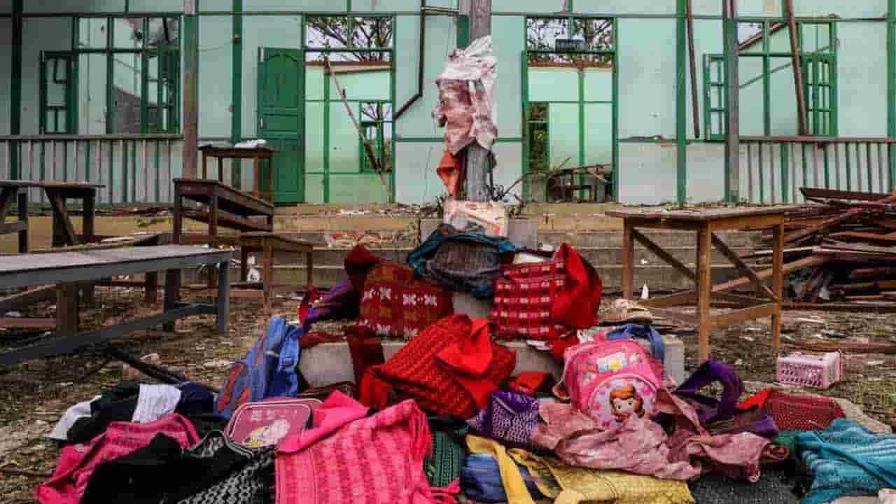 மியன்மாரில் பாடசாலை மீது குண்டுவீசிய இராணுவம் : 22 ​பேர் பலி