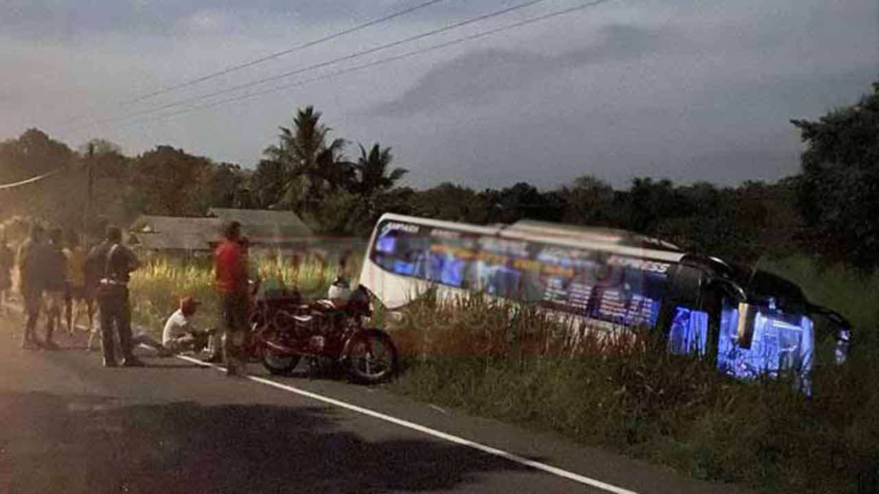 அம்பாறை - மகியங்கனை வீதியில் சொகுசு பஸ் விபத்து