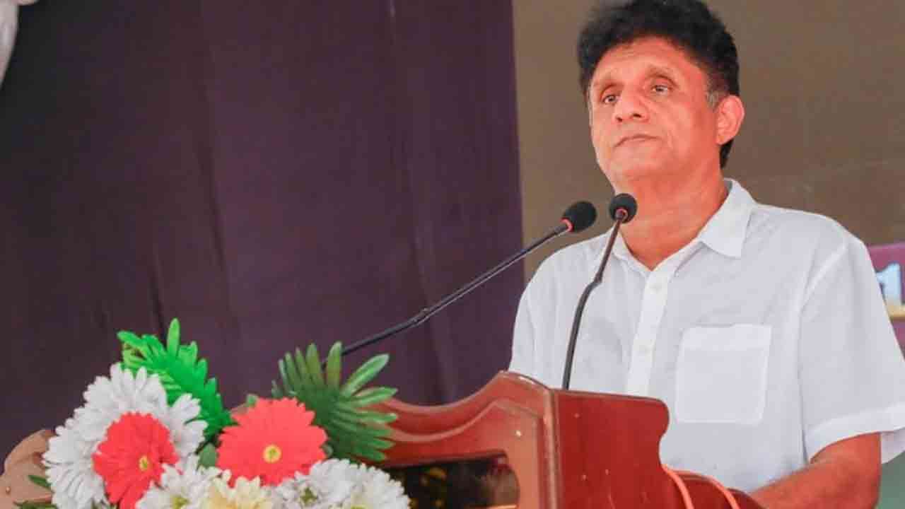 கைவாறை விடுத்து செயல் மூலம் வேலையைக் காட்ட வேண்டும்