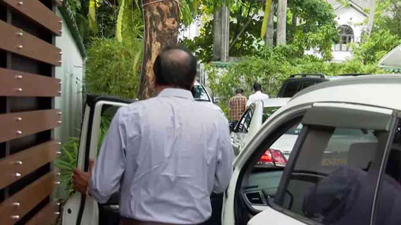 ஆட்சியமைக்க ஒன்று கூடிய எதிர்க்கட்சிகள்!