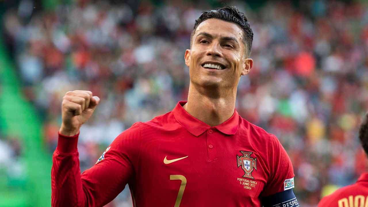 உலகின் பணக்கார விளையாட்டு வீரர் பட்டியலில் ரொனால்டோ முதலிடம்