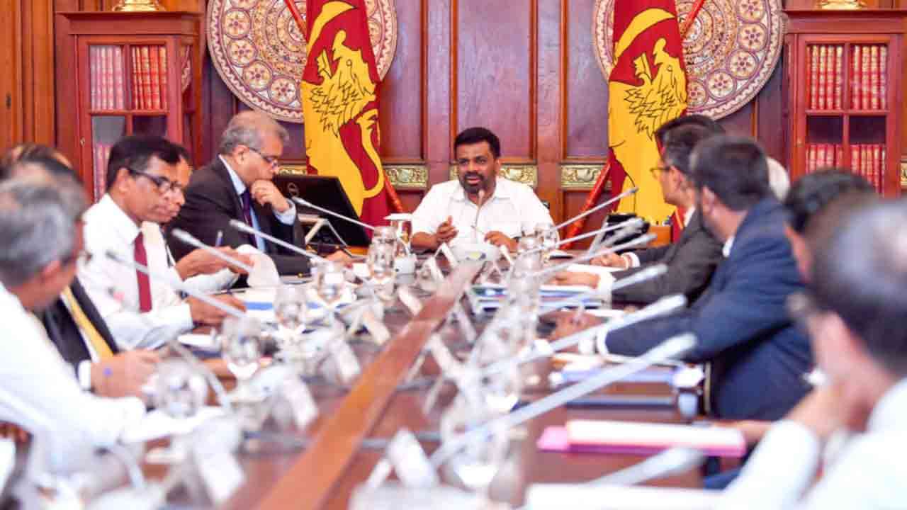 டிஜிட்டல் பொருளாதார அமைச்சின் அதிகாரிகளுக்கு ஜனாதிபதி அறிவுறுத்தல் 