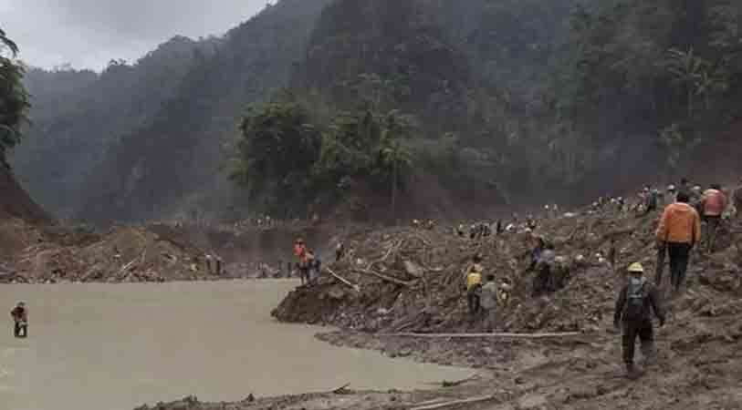 தங்க சுரங்கம் இடிந்து 19 தொழிலாளர்கள் உயிரிழப்பு