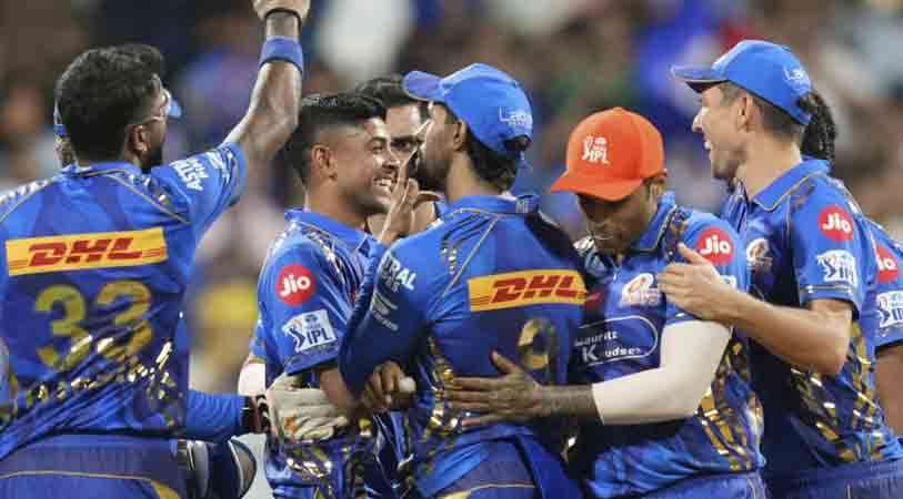 பிளேஆஃப்ஸ் சுற்றுக்காக இணைந்த 3 அதிரடி வீரர்கள்