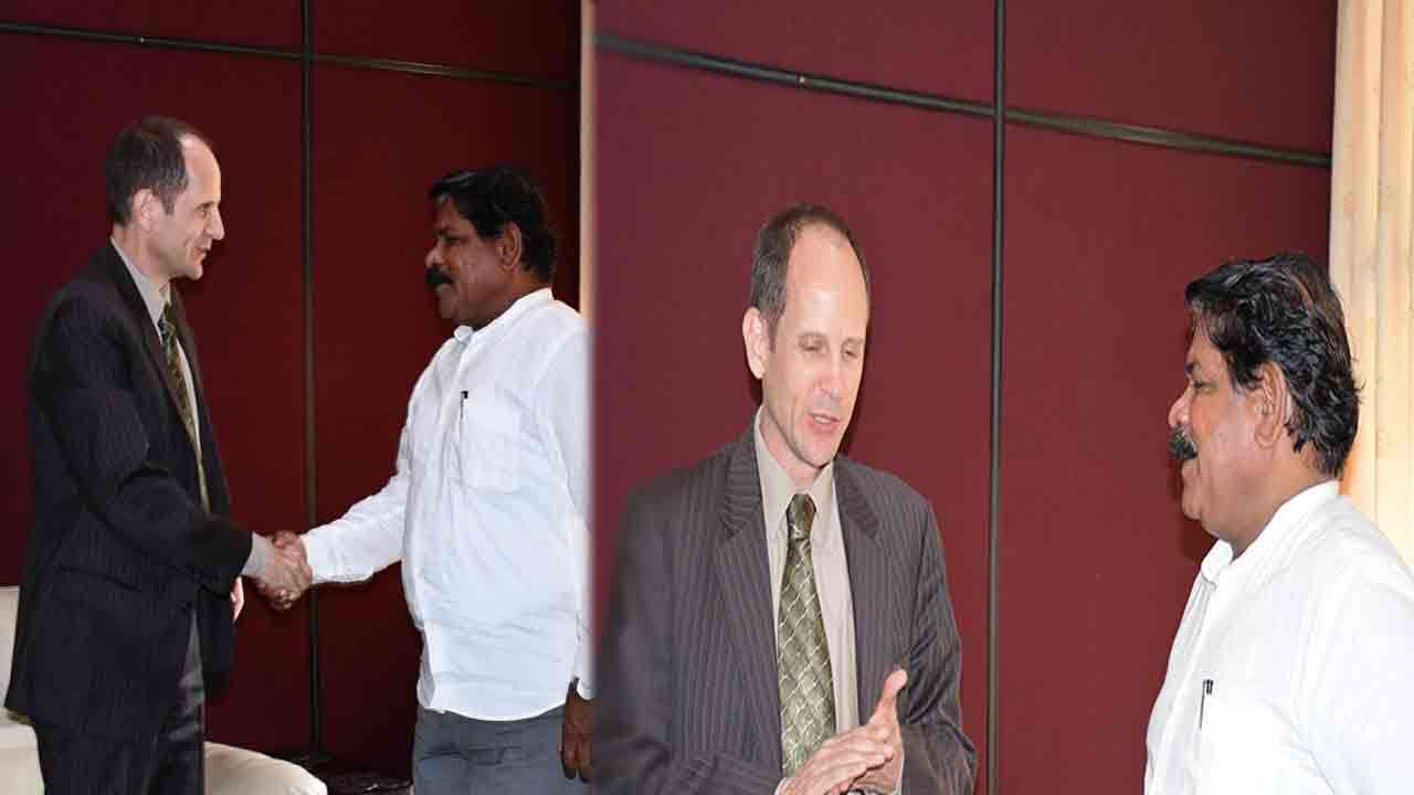 மக்களை மீண்டும் இன ரீதியாகப் பிளவுபட இடமளிக்க வேண்டாம்!