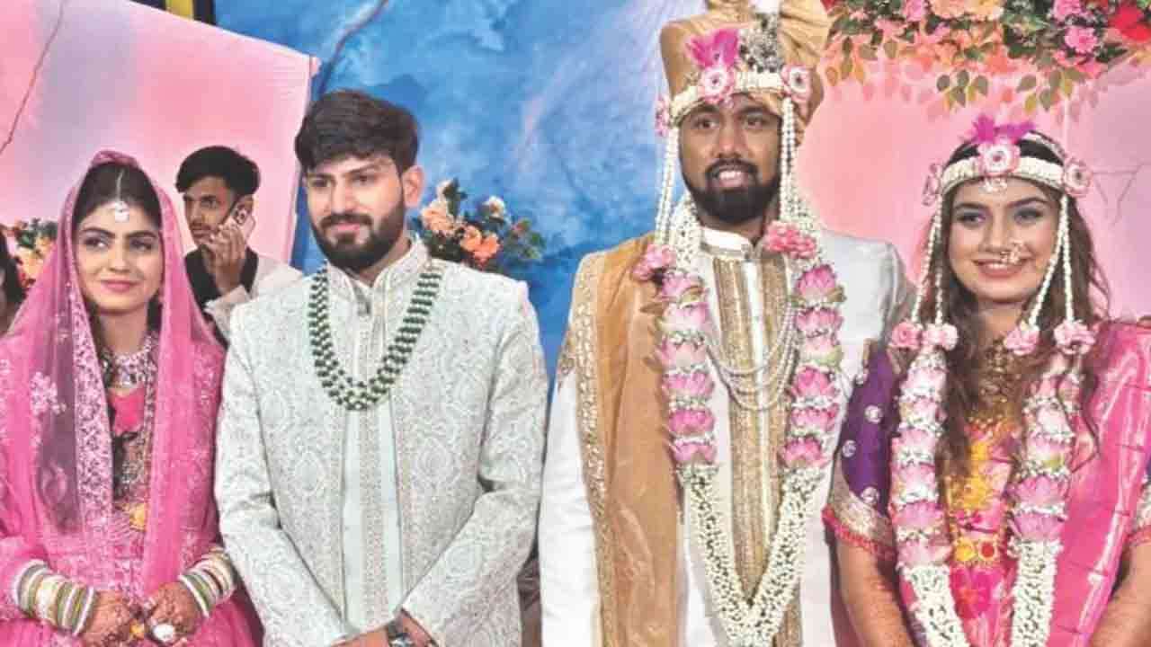 ஒரே மேடையில் நடந்த இந்து, முஸ்லிம் திருமணம்!