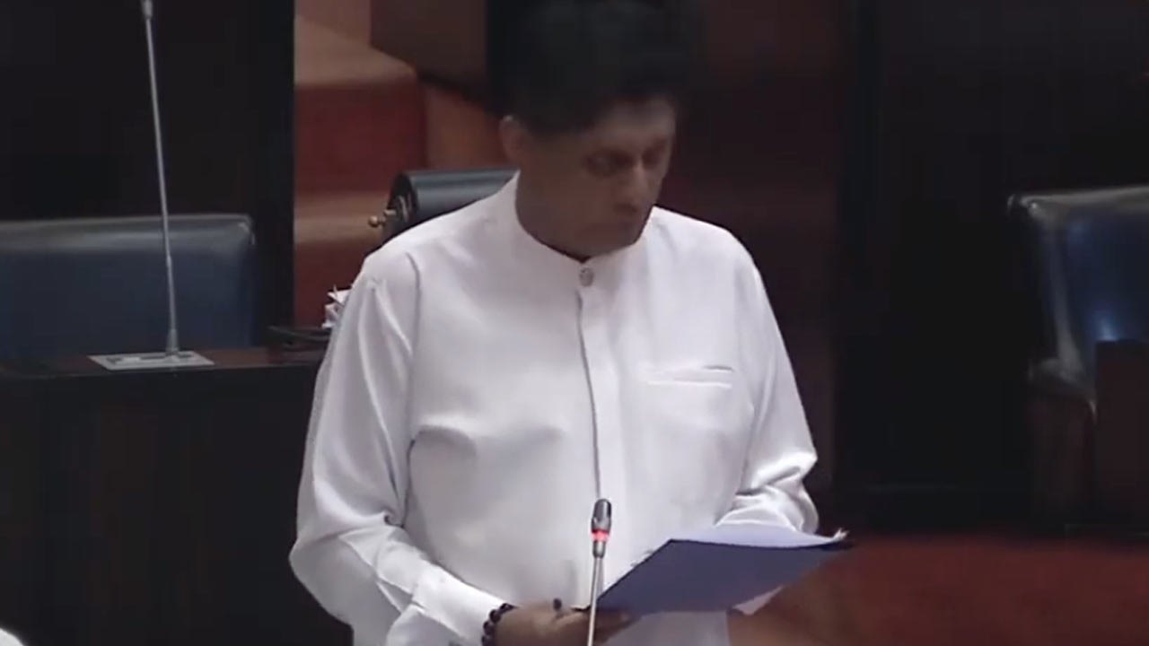 மக்கள் ஆணையை அரசாங்கம் காட்டிக் கொடுத்துள்ளதாக சஜித் குற்றச்சாட்டு