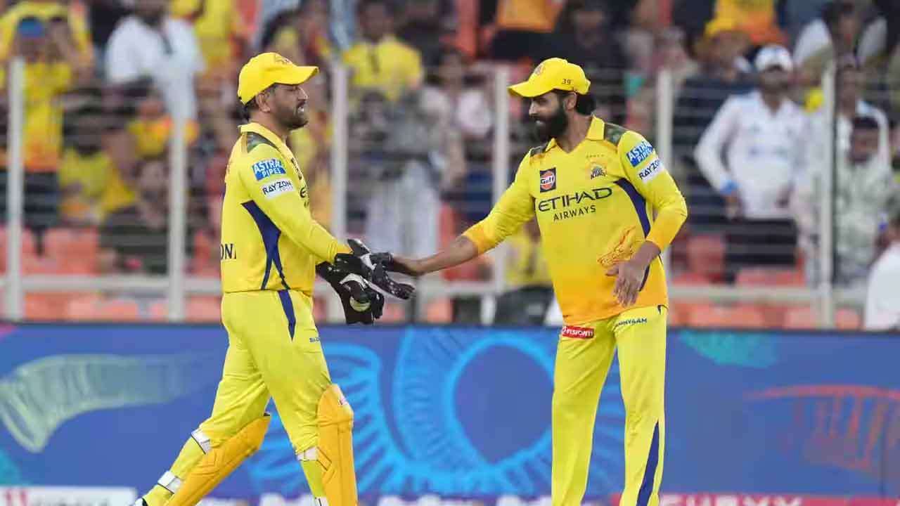 குஜராத்தை 83 ஓட்டங்கள் வித்தியாசத்தில் வீழ்த்தி சென்னை அபார வெற்றி