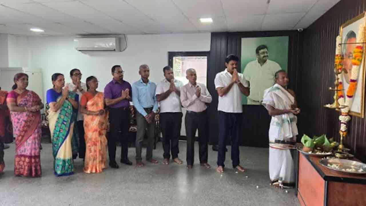 ஆறுமுகன் தொண்டமானின் நினைவு தினம்