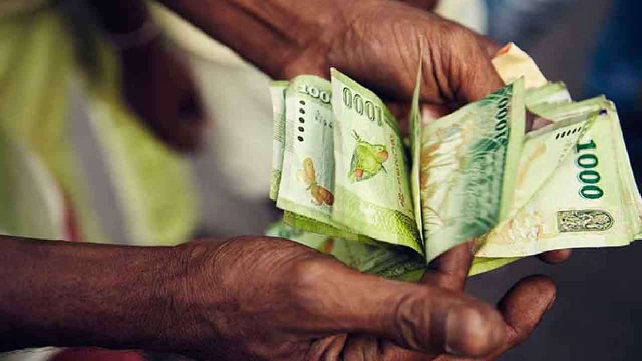 மே மாதத்திற்கான உதவித் தொகை வங்கி கணக்கில்