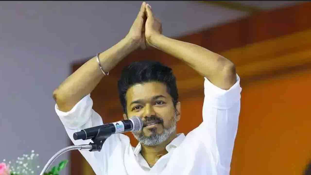 நீட்டுக்கு ஆதரவு தெரிவிக்கும் விஜய்? 