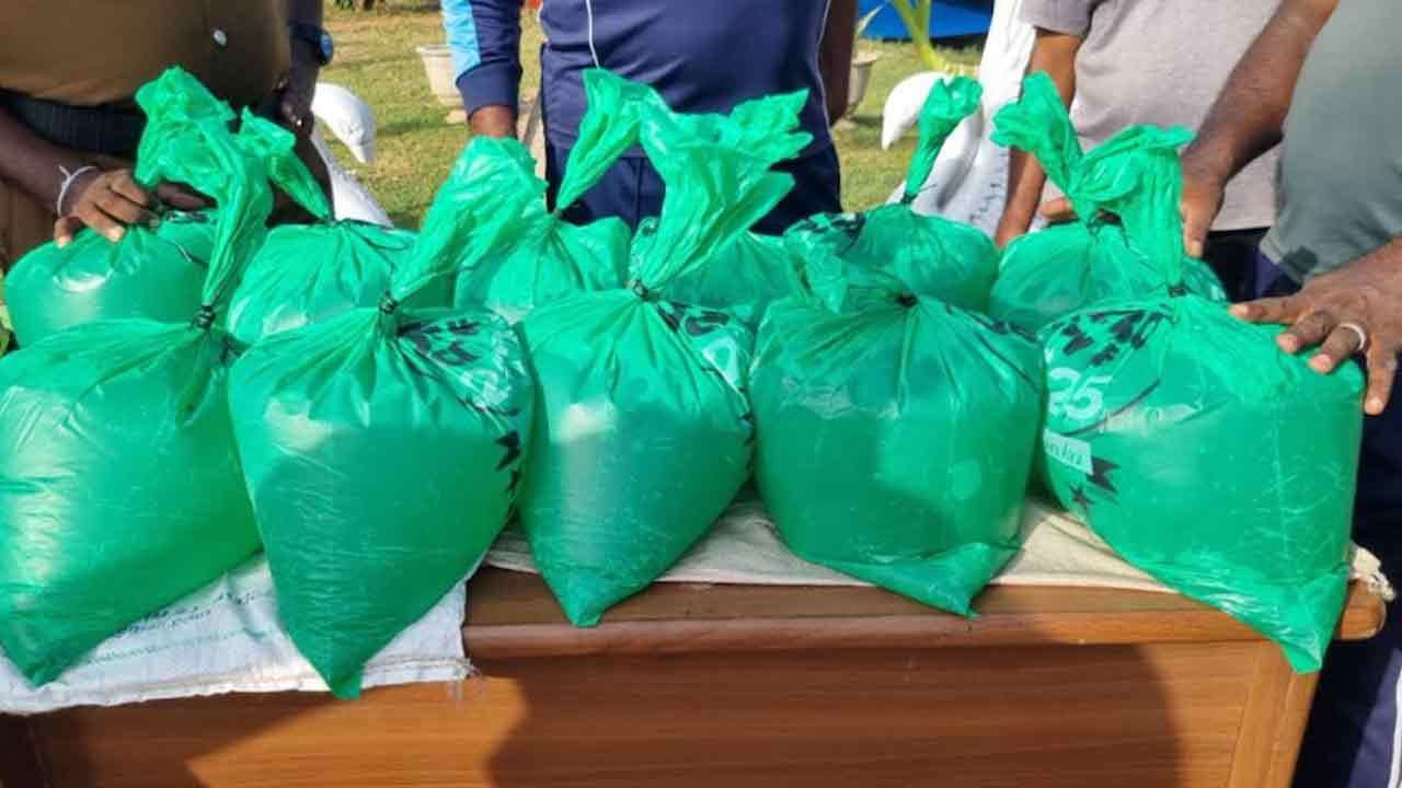 சட்டவிரோத மதுபானத்துடன் கைதான சகோதரர்கள்
