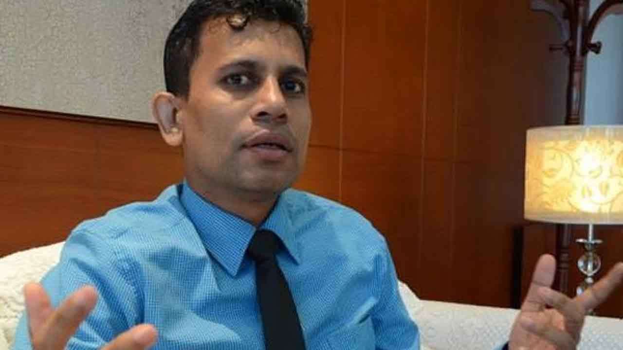  ரவி குமுதேஷ் பணி இடைநீக்கம் 