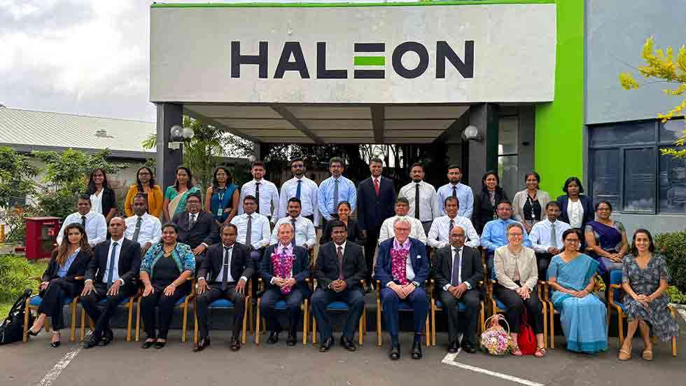 இரத்மலானையில் உள்ள Haleonஇன் உற்பத்தி தொழிற்சாலையை உயர்மட்ட இங்கிலாந்து பிரதிநிதிகள் குழு விஜயம் செய்தது