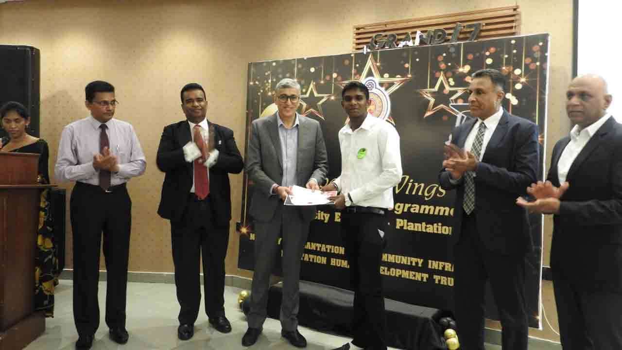 தேயிலை பெருந்தோட்ட சமூகத்தைச் சேர்ந்த சிறந்த கல்வி சாதனையாளர்களுக்கு செரண்டிப் அதி சக்தி பல்கலைக்கழக உதவித்தொகை திட்டம் வெகுமதி அளிக்கிறது