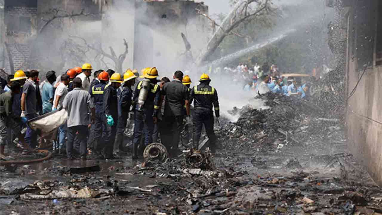 விமான விபத்தில் யாரும் உயிர் பிழைக்கவில்லை