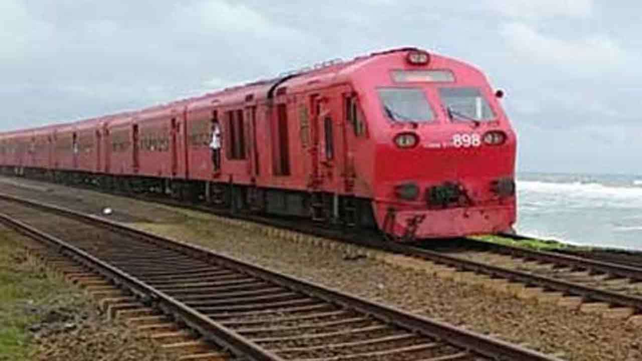 கடலோர ரயில் சேவை பாதிப்பு