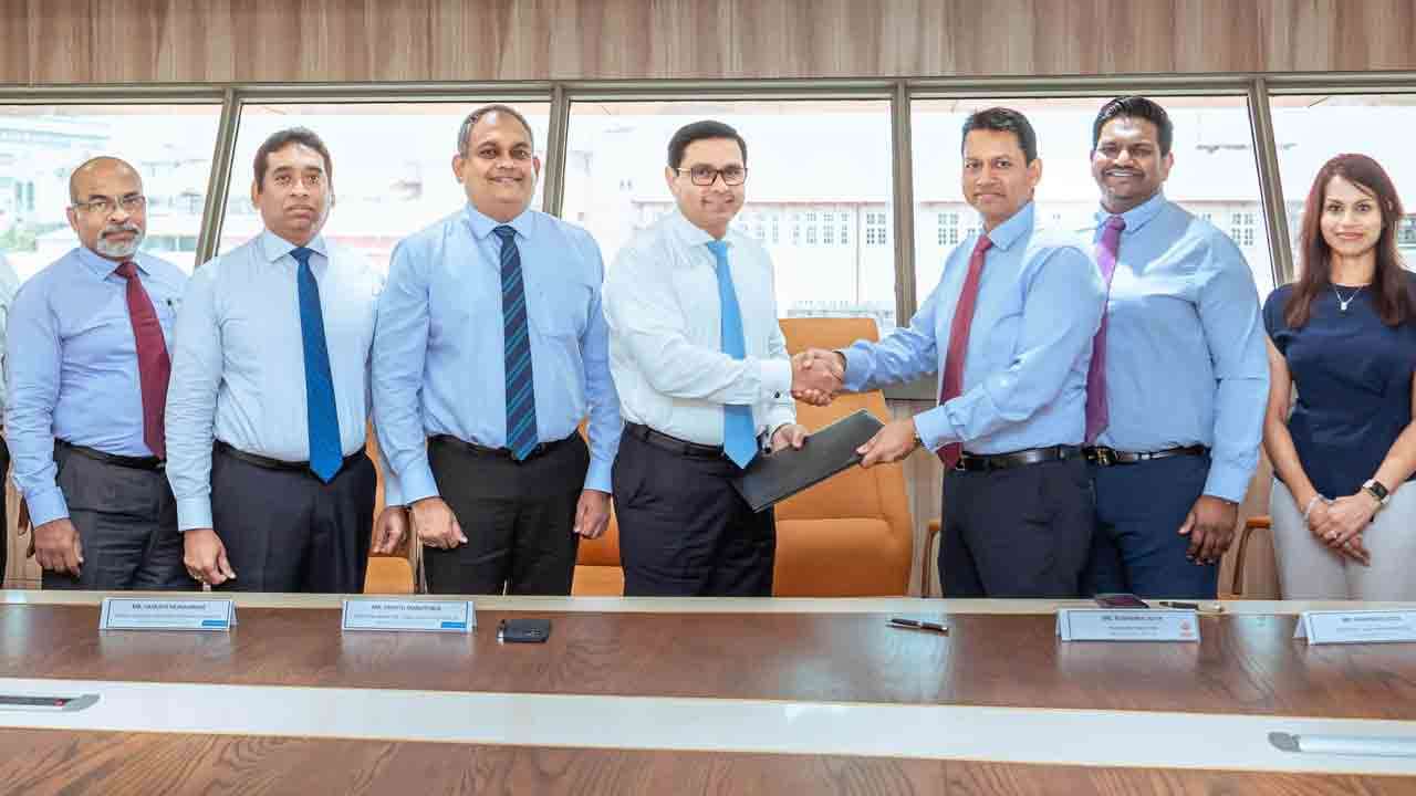 பிரத்தியேக லீசிங் சலுகைகளை வழங்க கொமர்ஷல் வங்கியும் இந்திரா டிரேடர்ஸும் பங்குடைமை