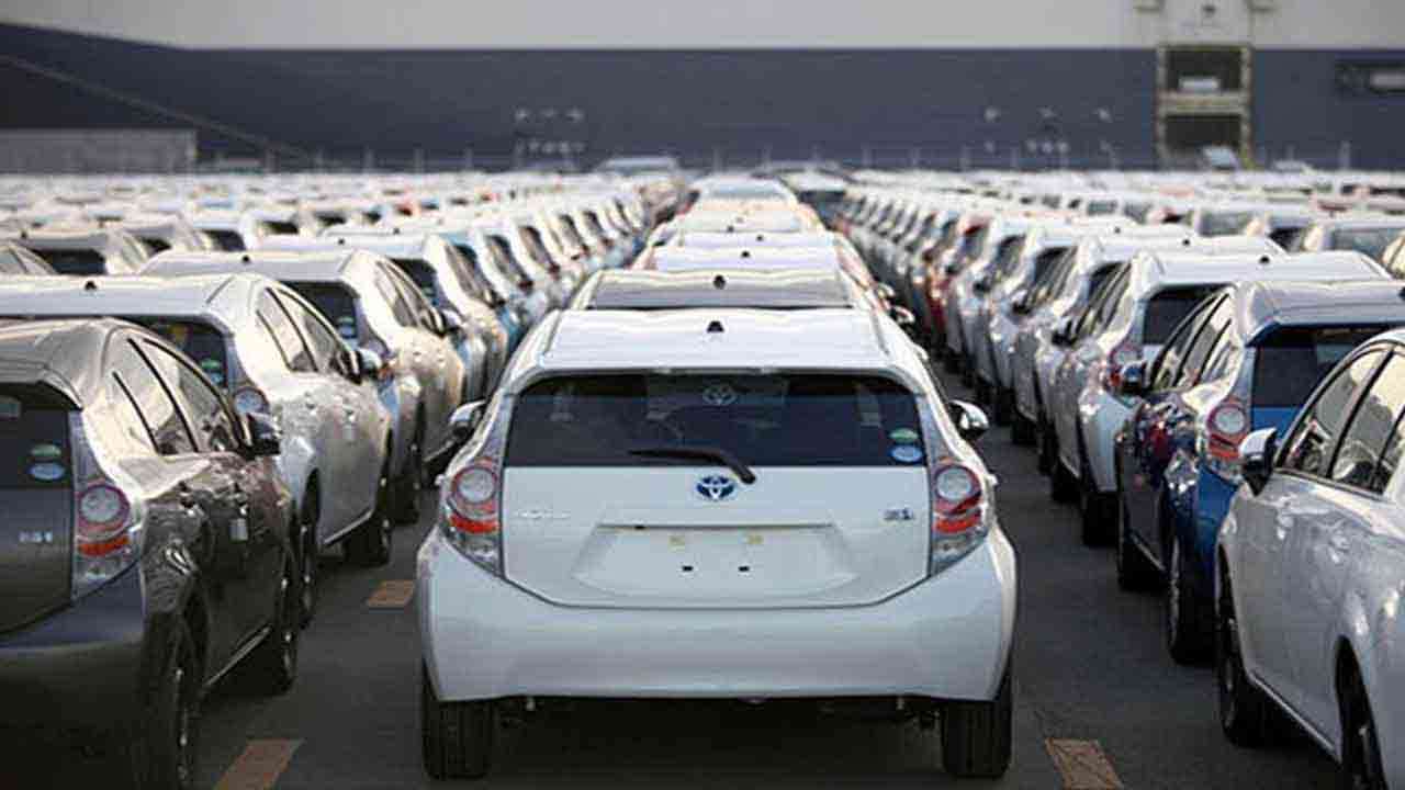 வாகன இறக்குமதி மூலம் 165  பில்லியன் ரூபா சுங்க வருவாய்!