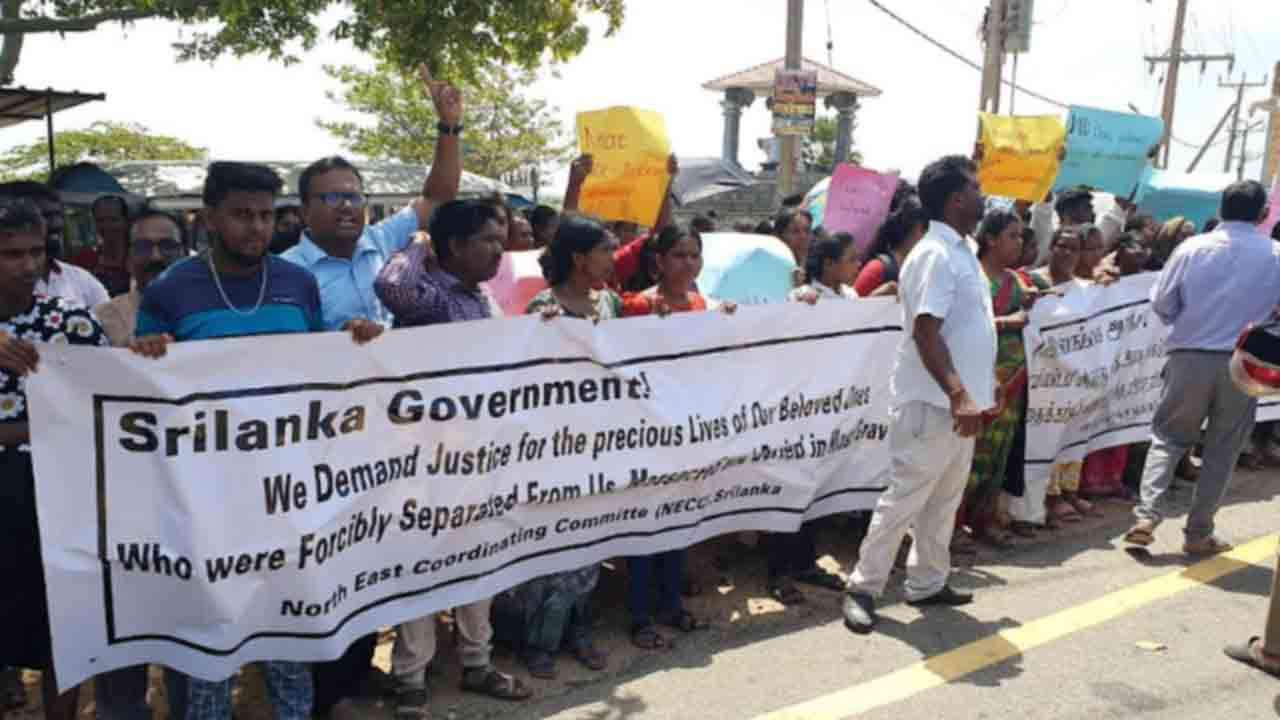 செம்மணியில் கவனயீர்ப்பு ஆர்ப்பாட்டம் 