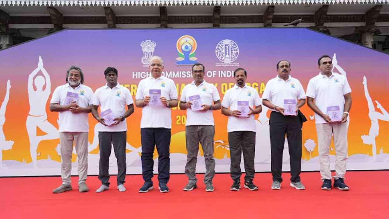 கொழும்பில் நடைபெற்ற சர்வதேச யோகா தின நிகழ்வு