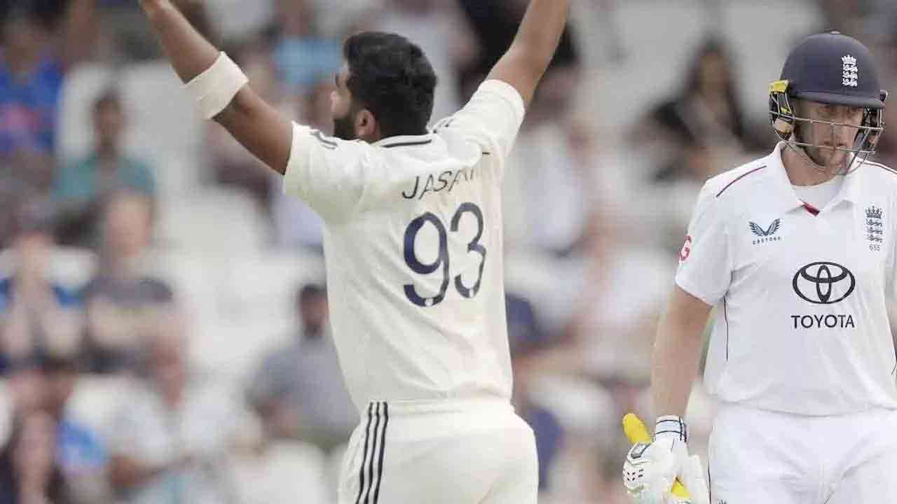 ஹசில்வுட் சாதனையை சமன் செய்த பும்ரா