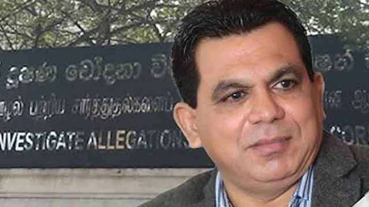 இலஞ்ச விசாரணை ஆணைக்குழுவிலிருந்து வௌியேறிய நிஸ்ஸங்க சேனாதிபதி