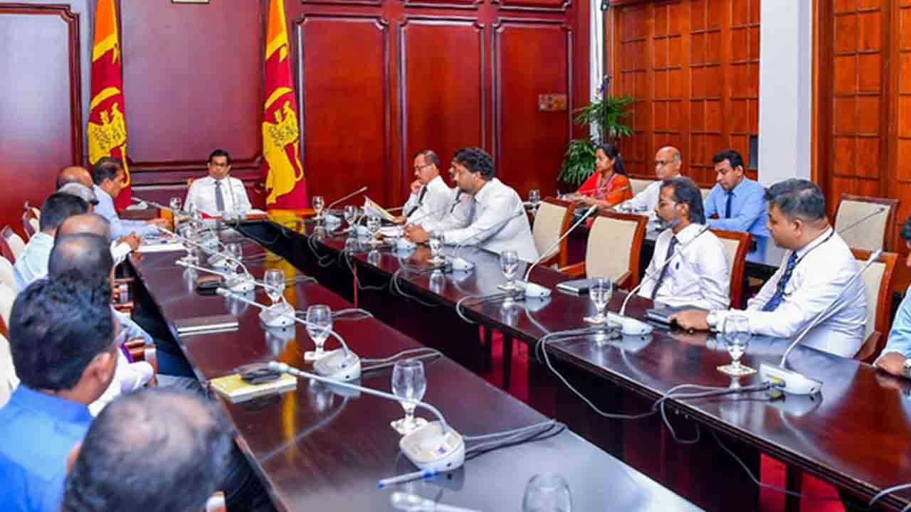 வங்கித் துறை பிரச்சினைகளைத் தீர்க்க  கொள்கை  ரீதியான பொறிமுறை அவசியம்