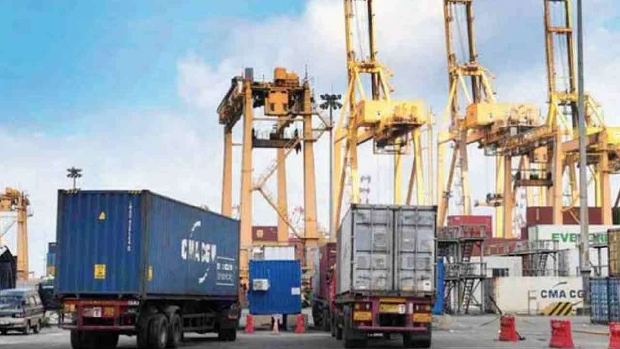 கொழும்பு துறைமுகத்தில் கொள்கலன் நெரிசல்