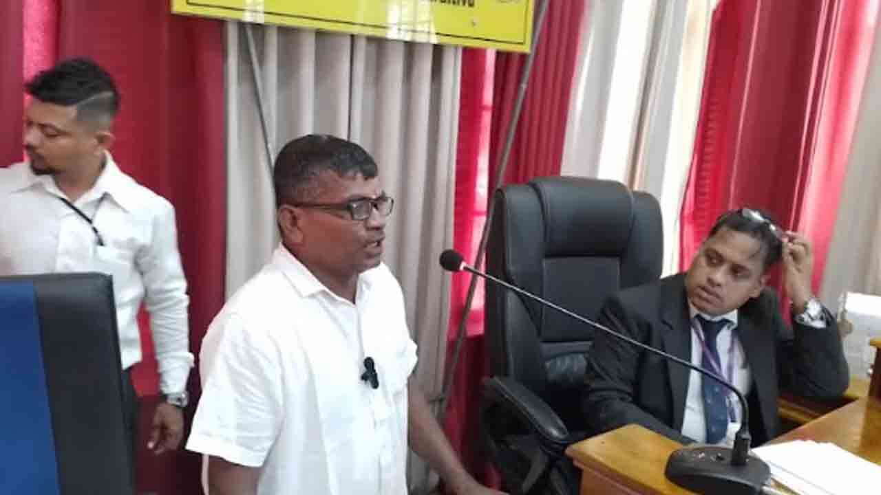 காரைதீவு பிரதேச சபை இலங்கை தமிழரசுக் கட்சி வசம்