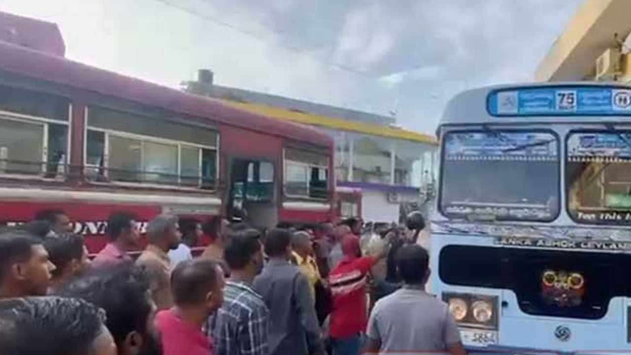 பொலனறுவையில் SLTB-தனியார் பேருந்து ஊழியர்களிடையே மோதல்
