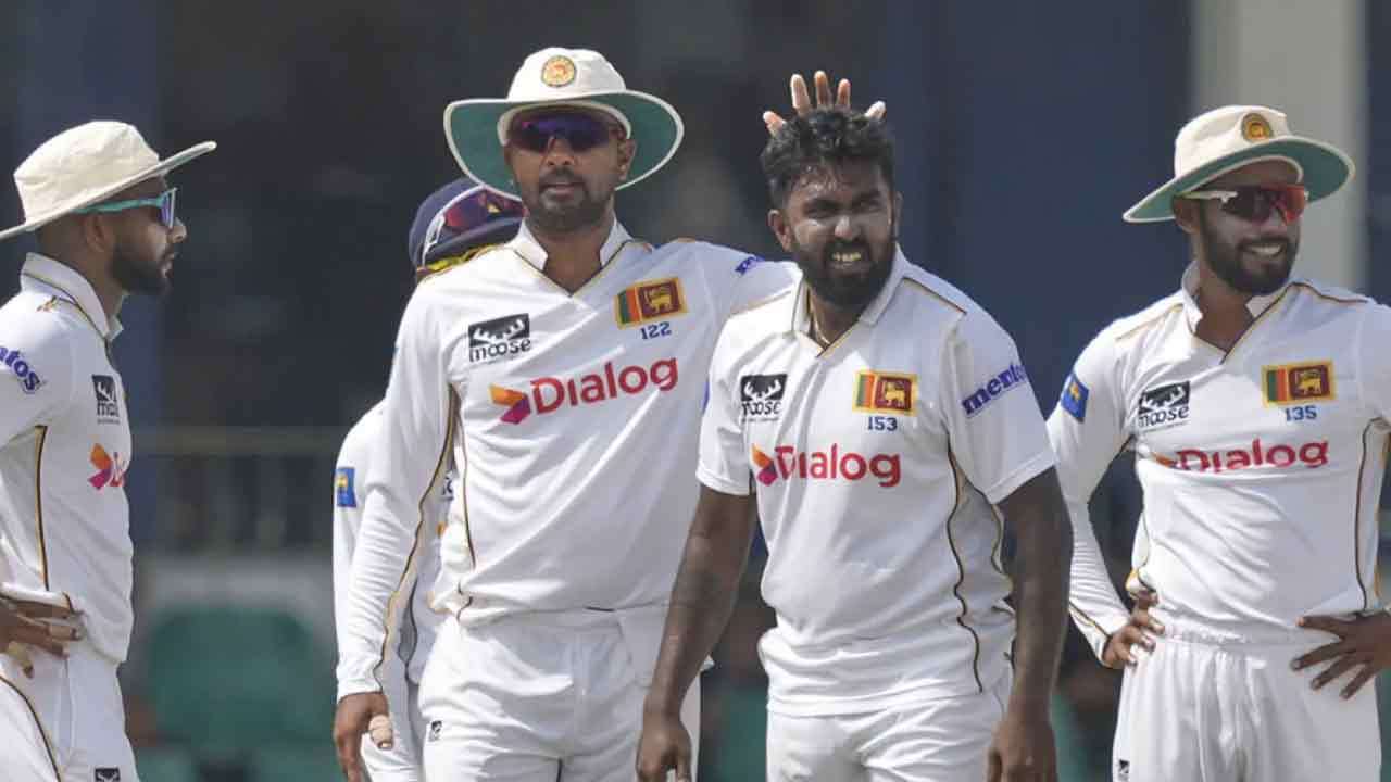 பங்களாதேஷ் அணியின் முதல் இன்னிங்ஸிற்காக 247 ஓட்டங்கள்