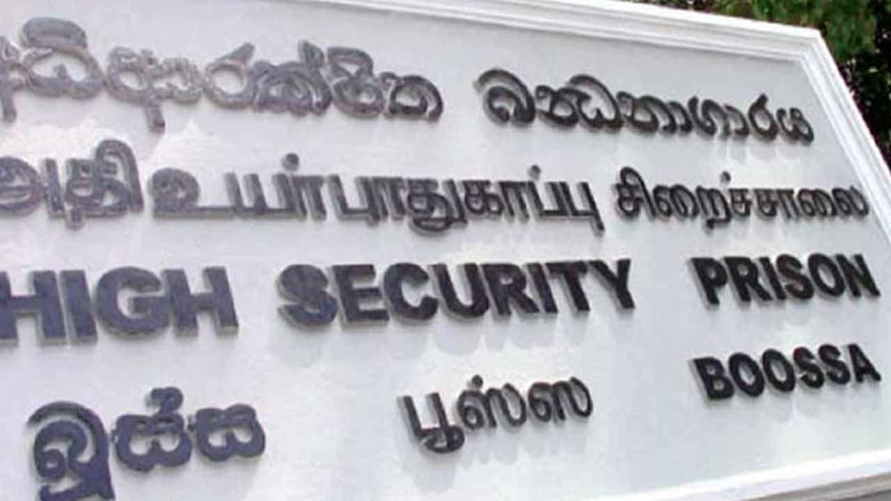 தற்கொலைக்கு முயன்ற கைதியொருவர் வைத்தியசாலையில் அனுமதி