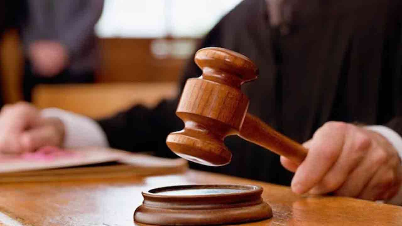 பொலிஸார் மீது தாக்குதல் நடத்திய 5 பேர் விளக்கமறியலில்