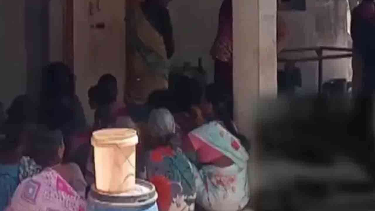 மகளை கழுத்தறுத்து கொலை செய்த தந்தை!