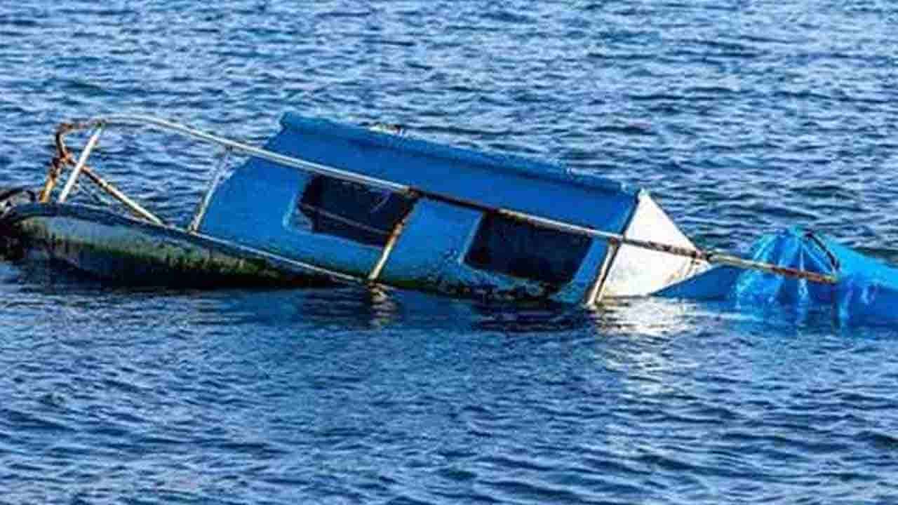 படகு விபத்து : காணாமல் போன மீனவர் ஒருவரின் சடலம் மீட்பு