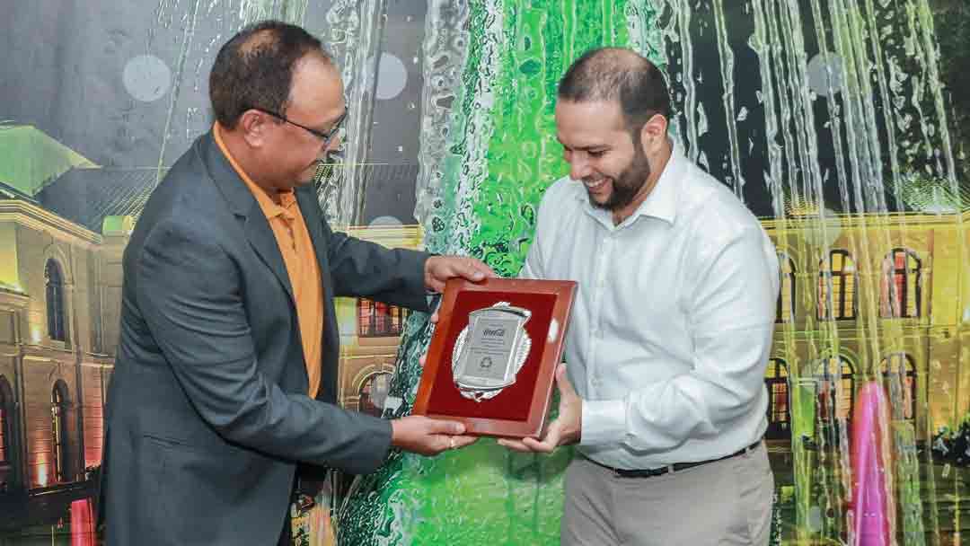 பிளாஸ்டிக் மறுசுழற்சிக்காக Neptune Recyclers உடன் கைகோர்க்கும் Coca-Cola