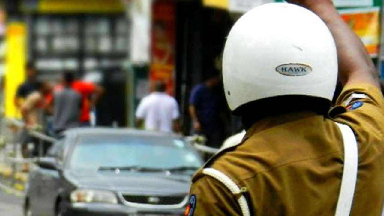 3 மணி நேர போக்குவரத்து நெரிசல் குறித்து பொலிஸ் எச்சரிக்கை