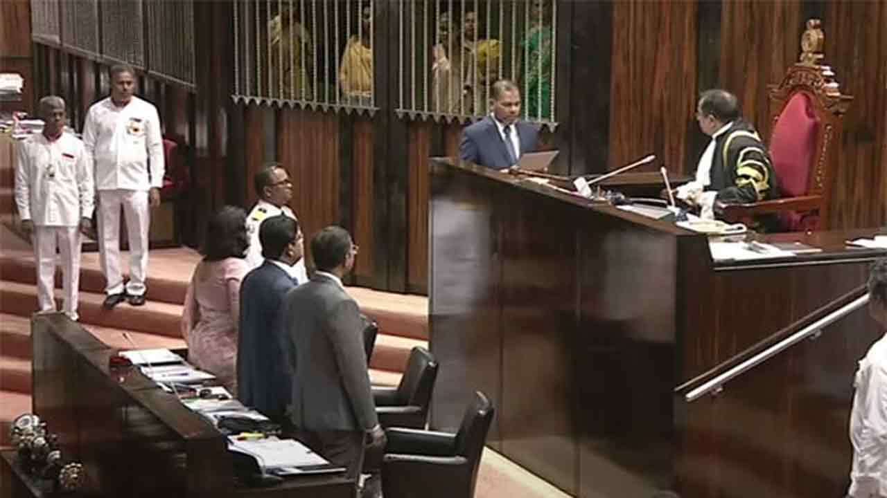  பாராளுமன்ற உறுப்பினராக அப்துல் வாஸித் பதவியேற்பு