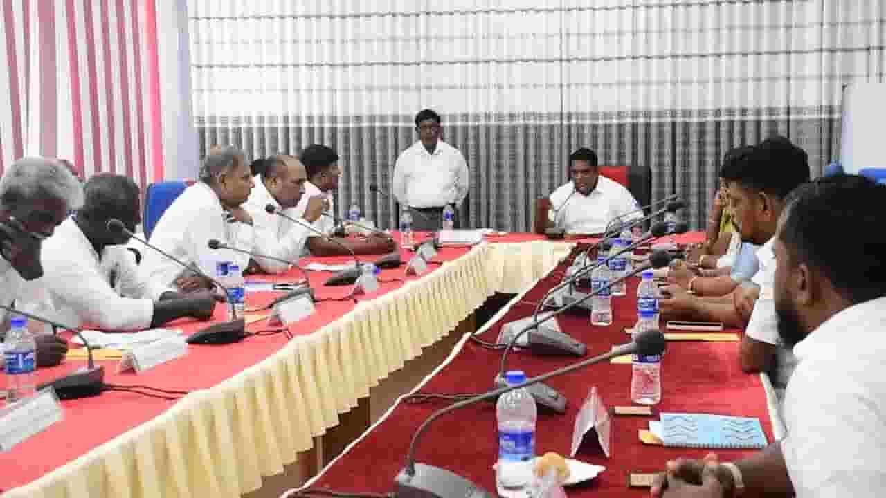 மன்னார் நகர சபையின் கன்னி அமர்வில் குழப்ப நிலை