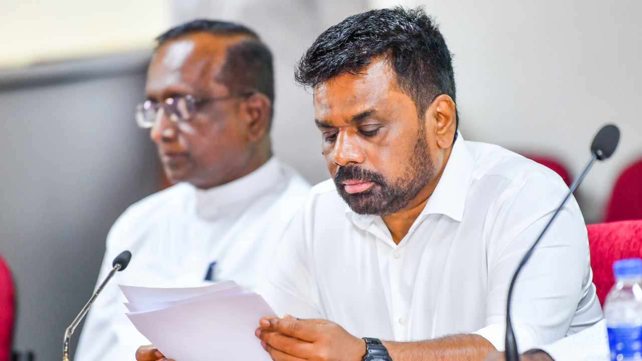 கிராமிய அபிவிருத்தித் திட்டங்களுக்கு முன்னுரிமை அளிக்க வேண்டியது அவசியம்