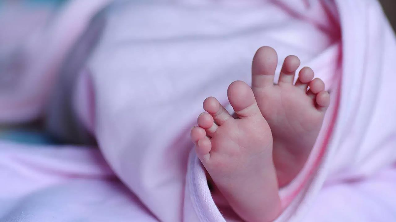 பிறந்த குழந்தையை 50,000 ரூபாவுக்கு விற்பனை செய்த தாய்