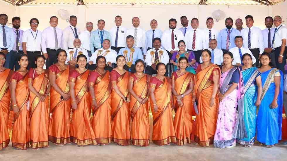 டேவிட் பீரிஸ் குழுமம் மயிலிட்டி வடக்கு கலைமகள் மகா வித்யாலயத்திற்கு முழுமையாக பொருத்தப்பட்ட கணினி ஆய்வகத்தை நன்கொடையாக வழங்குகிறது