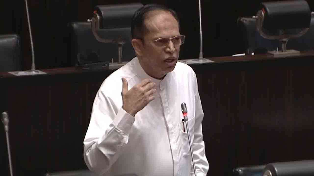 பாடத்திட்டங்களை நவீன காலத்திற்கேற்ப மாற்ற வேண்டும்!