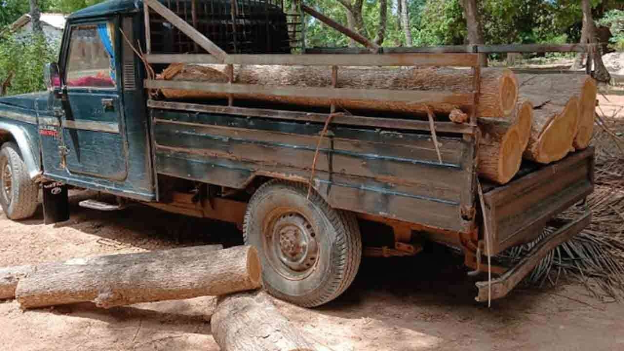 இருவேறு குற்றச்சாட்டில் மூவர் கைது