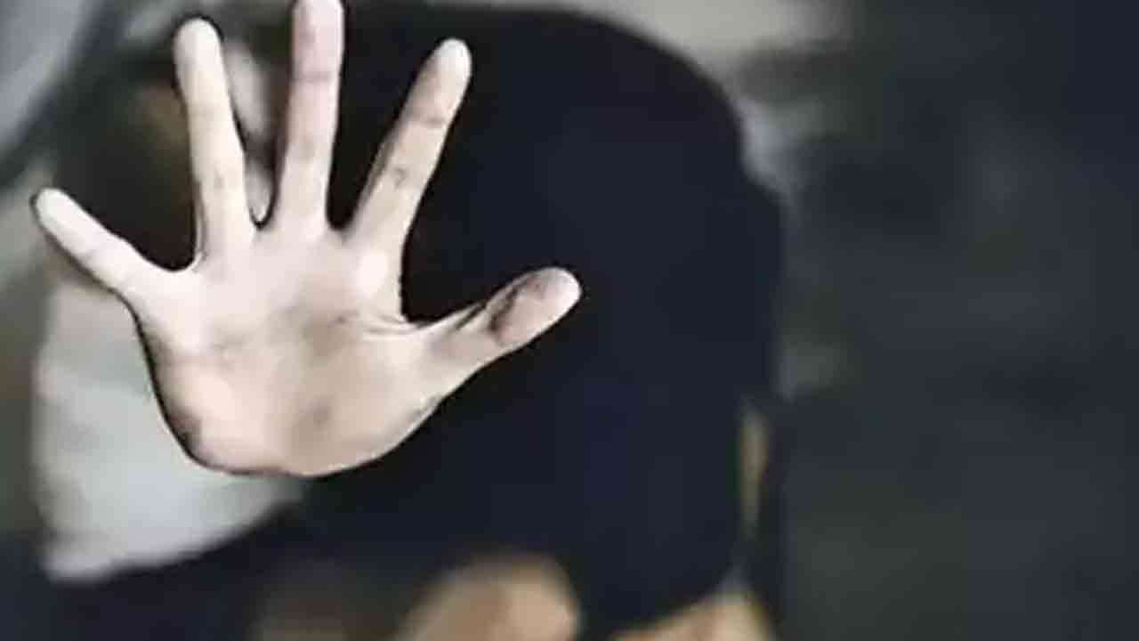 இளம்பெண்ணை ஊசி போட்டு பாலியல் வன்கொடுமை!