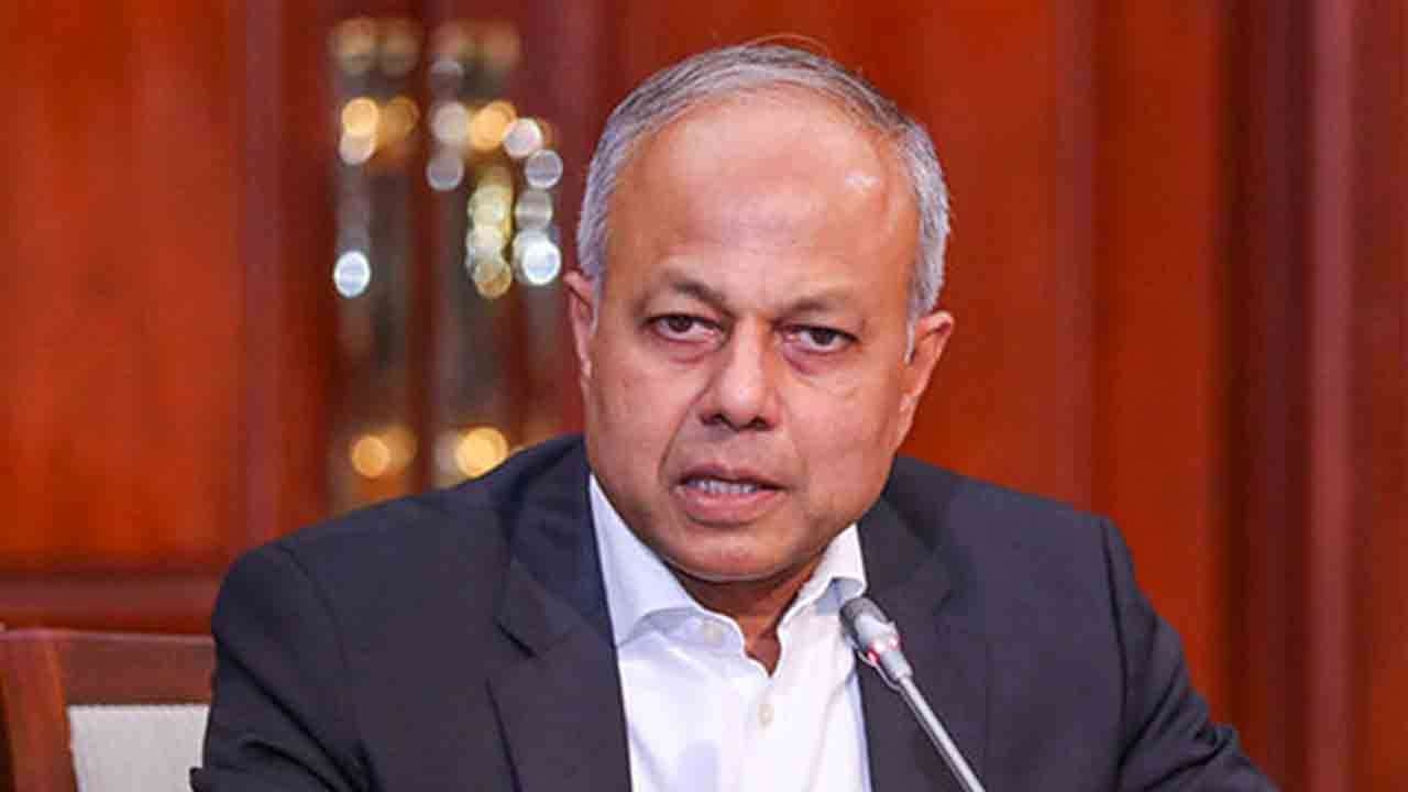 சாகல ரத்நாயக்க எப்.சி.ஐ.டியில் முன்னிலை