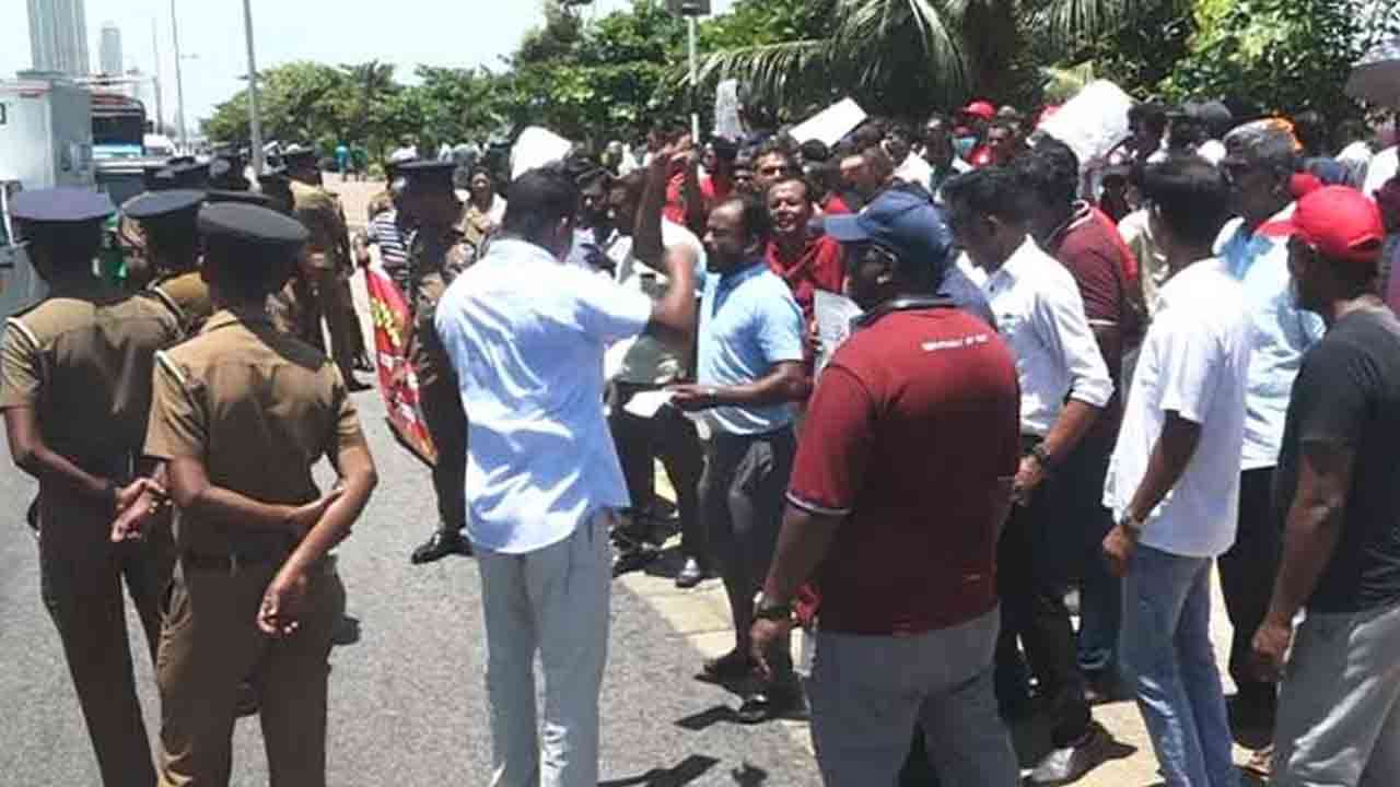  தபால் ஊழியர்களின் பணிப்புறக்கணிப்பு தொடர்கிறது