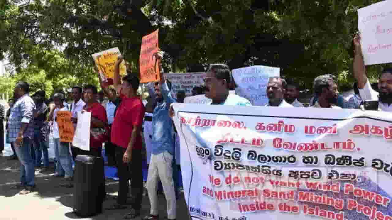 மக்களை கொன்று விட்டு மின்சாரம் எதற்கு?