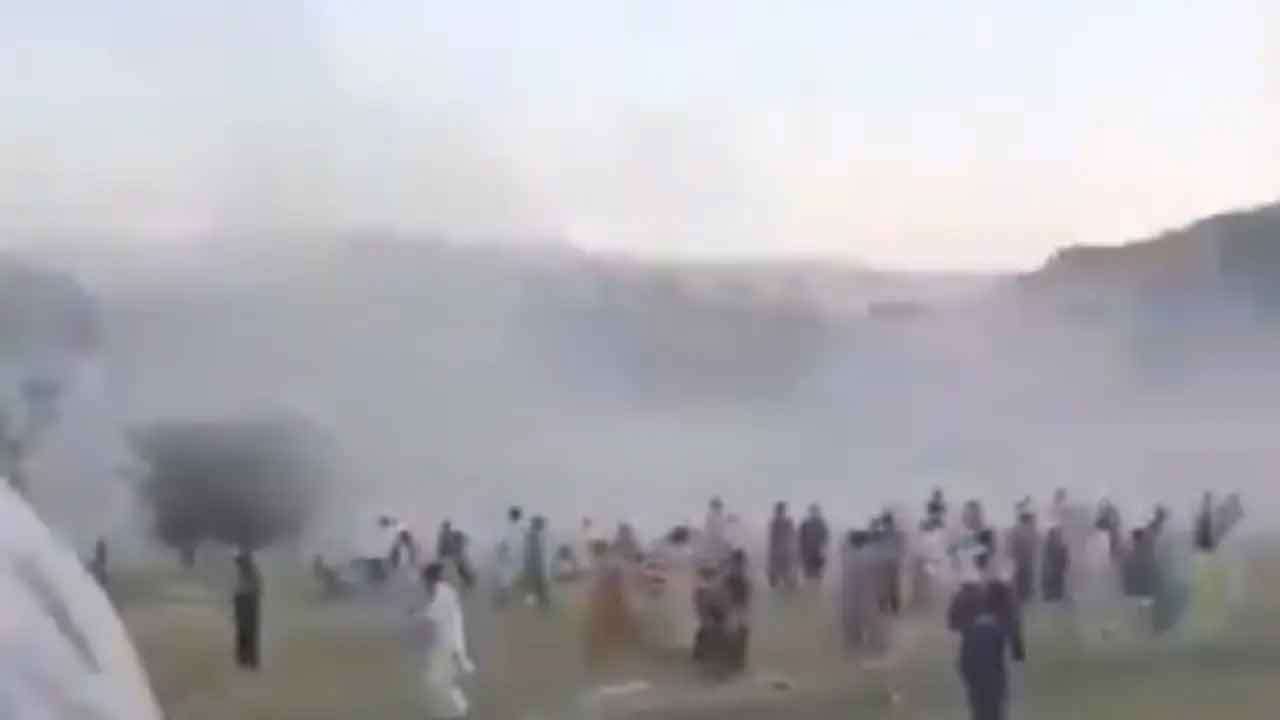 பாகிஸ்தானில் கிரிக்கெட் மைதானத்தில் குண்டு வெடிப்பு